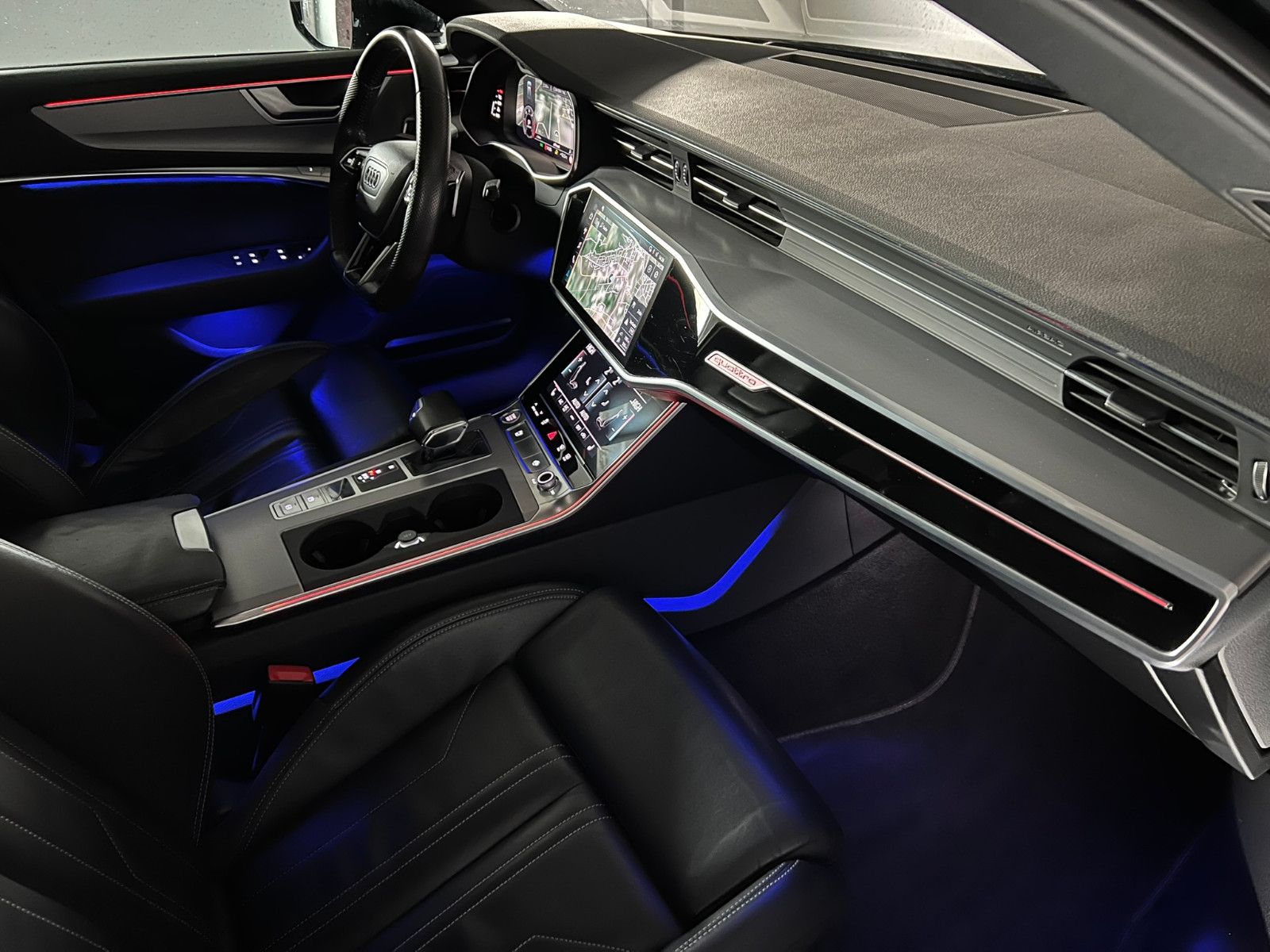 Fahrzeugabbildung Audi A6 Avant 50 TDI Quattro S-LINE/HDMATRIX/AHK/AMBI