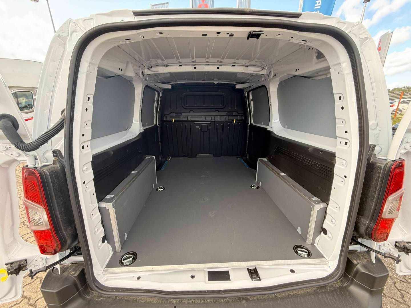 Fahrzeugabbildung Fiat E-Doblo L2 KAWA136 ELEKTRO