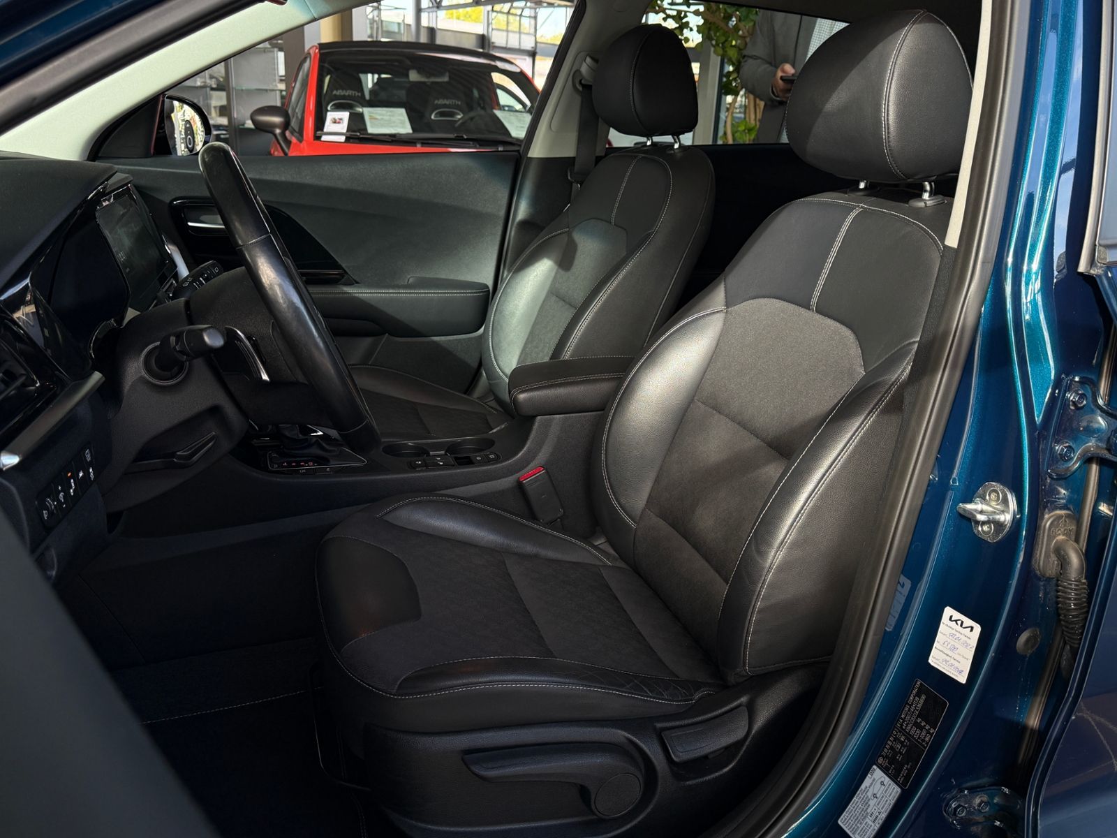 Fahrzeugabbildung Kia Niro Spirit Hybrid HEV AHK LED NAV SHZ