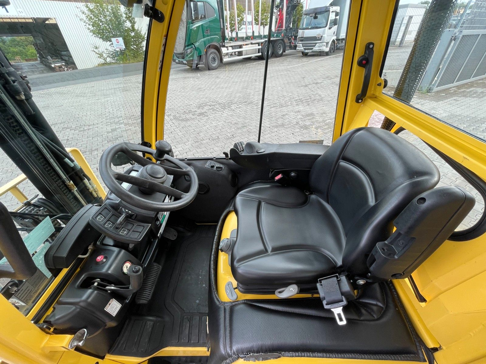 Fahrzeugabbildung Hyster H1.6 FT /  HH: 4.45m / 2.107h / SS