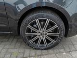 Mercedes-Benz V 250 AVANTGARDE L+4x4+MULTIBEAM+STHZG+7-SITZER - mit Diesel-Antrieb: Grau, Multifunktionslenkrad, mit Klimaautomatik
