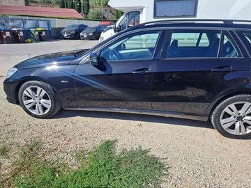 Mercedes E 250 - 12