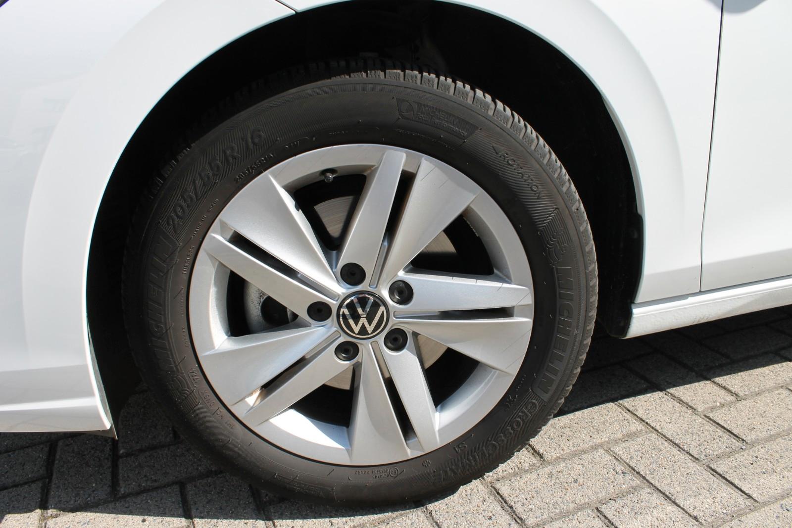 Volkswagen Golf VIII Lim. 1.5 TSI Life-Navi-AHK, миниатюра 11