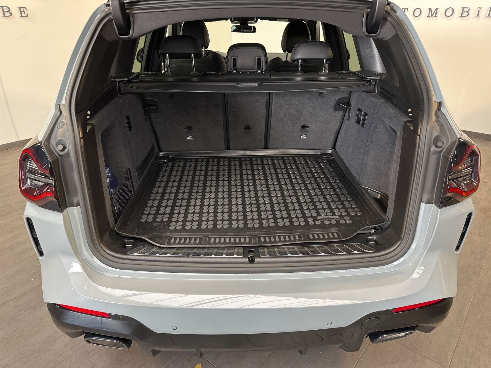 Fahrzeugabbildung BMW X3 xDrive30d M-Sport NAV+LED+AHK+STHZG+HUD+21ZO