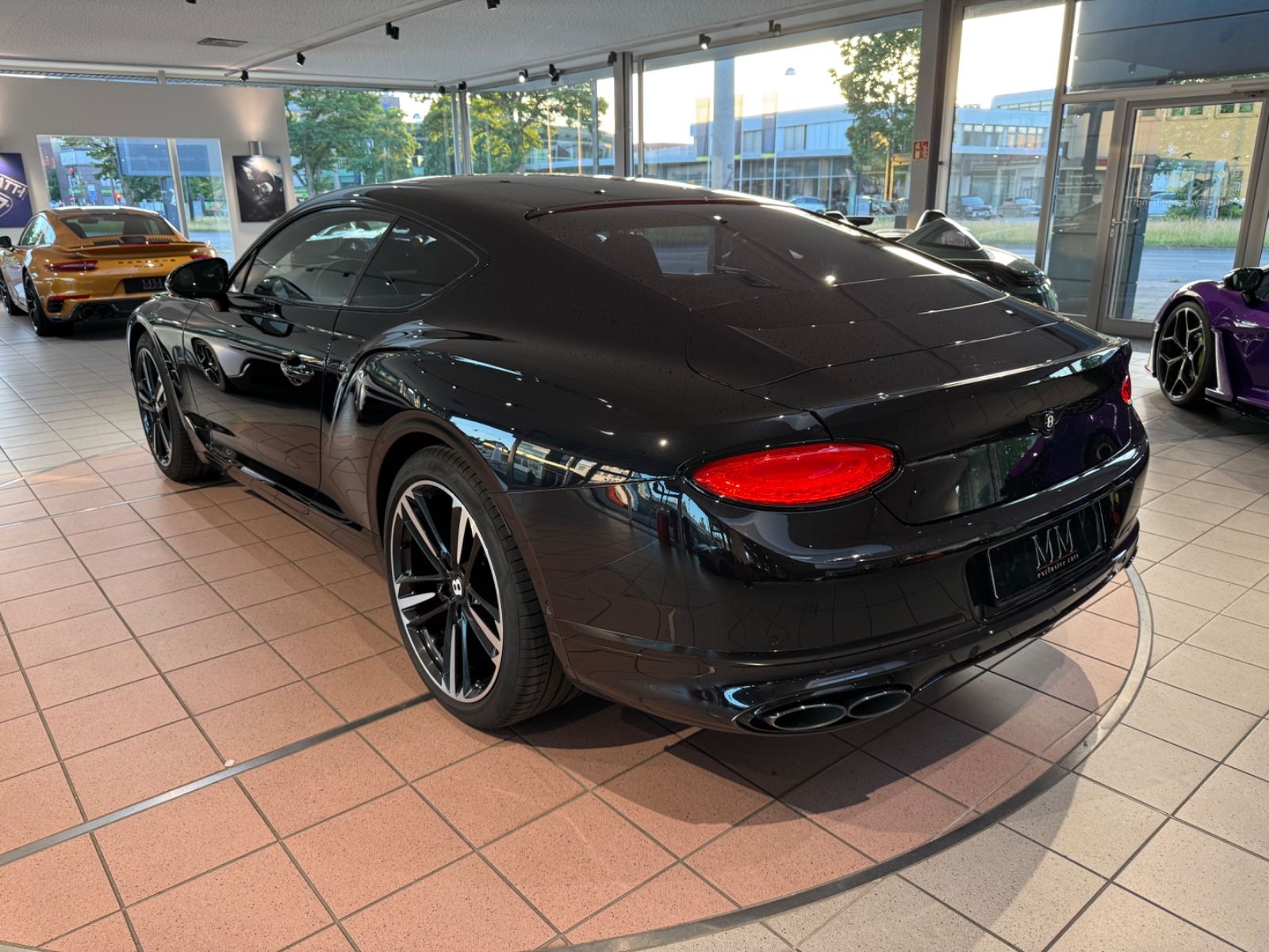 Bentley Continental GT  V8  Mulliner foto 6