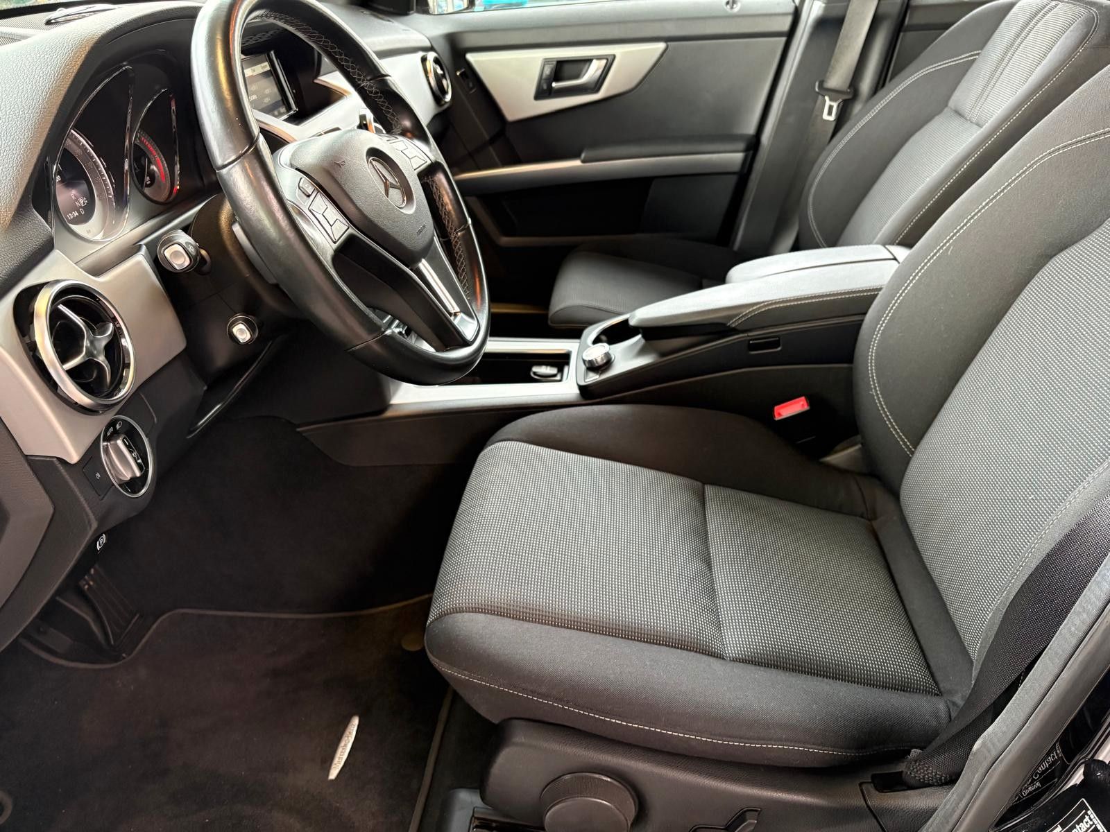 Fahrzeugabbildung Mercedes-Benz GLK 220 GLK GLK 220 CDI,AHK,PANO,LED,AMG