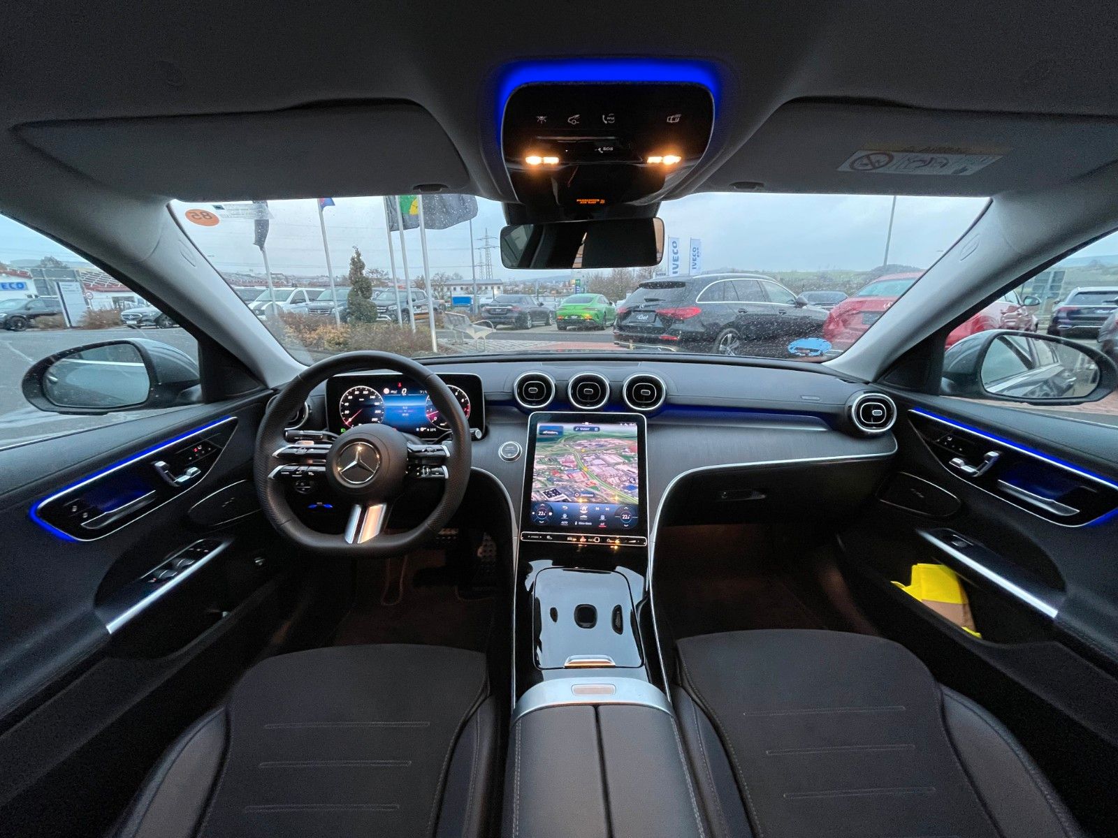 Fahrzeugabbildung Mercedes-Benz C 200 AMG AHK+Memory+R-Kamera+Distr+Ambiente+Key