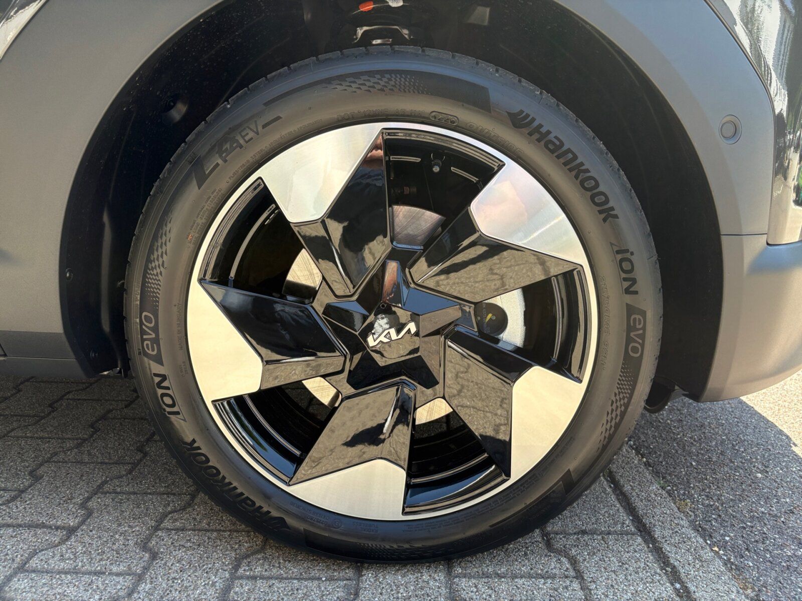 Fahrzeugabbildung Kia EV2 Elektro 42,2 kWh SHZ KAMERA H/K ACC LED 360°