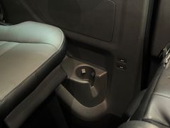 FORD Tourneo Custom|TitaniumX|8-Sitzer|Navi|Leder|AHK