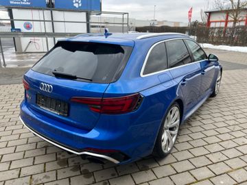 Audi RS4 - 5