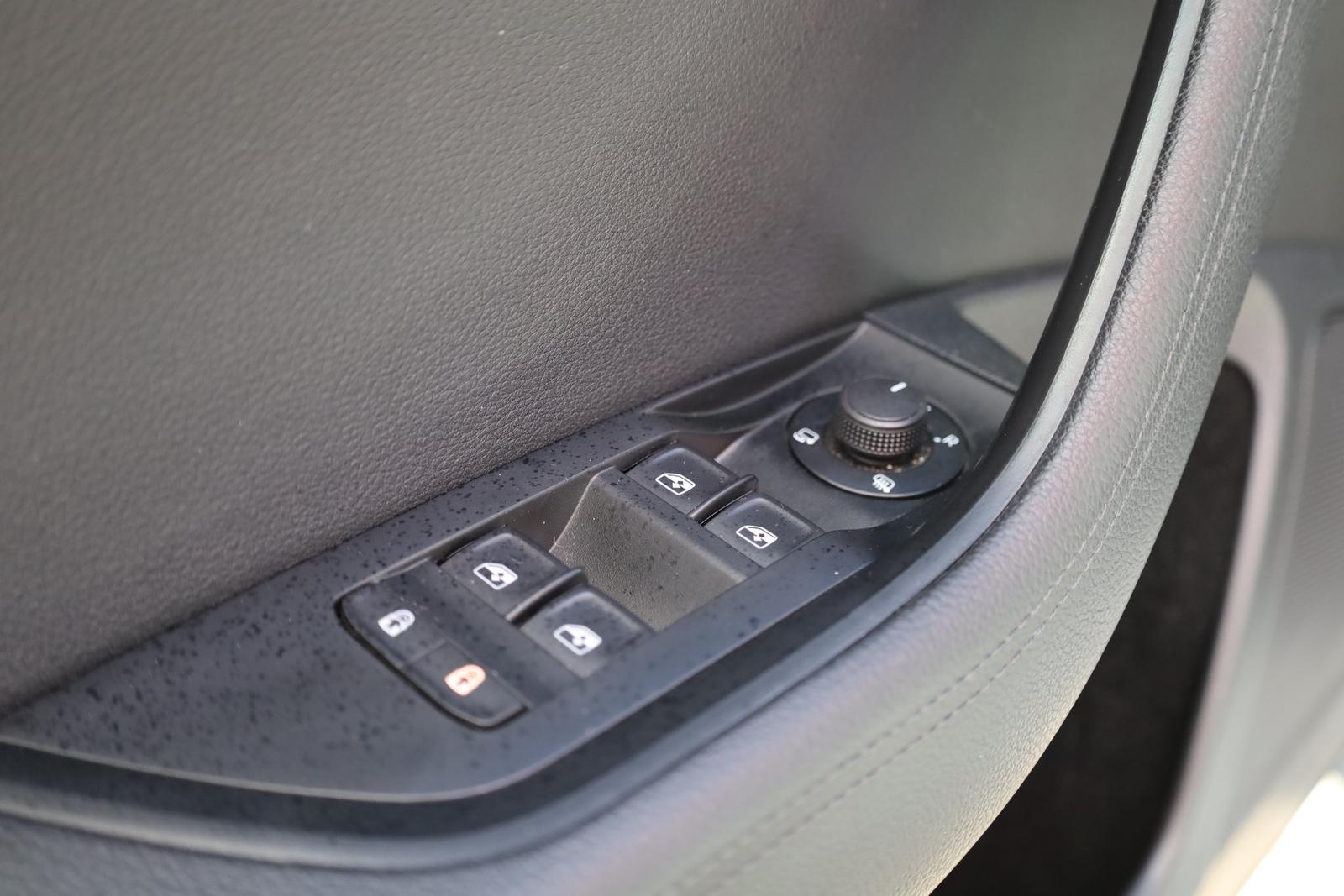 Skoda Superb Combi 2.0 TDI LED AHK Leder Navi Memory