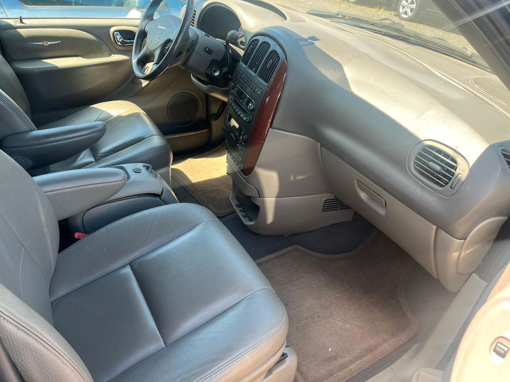 CHRYSLER Grand Voyager 2.8 CRD 7-Sitze Autom.2-Hand - Bild 9