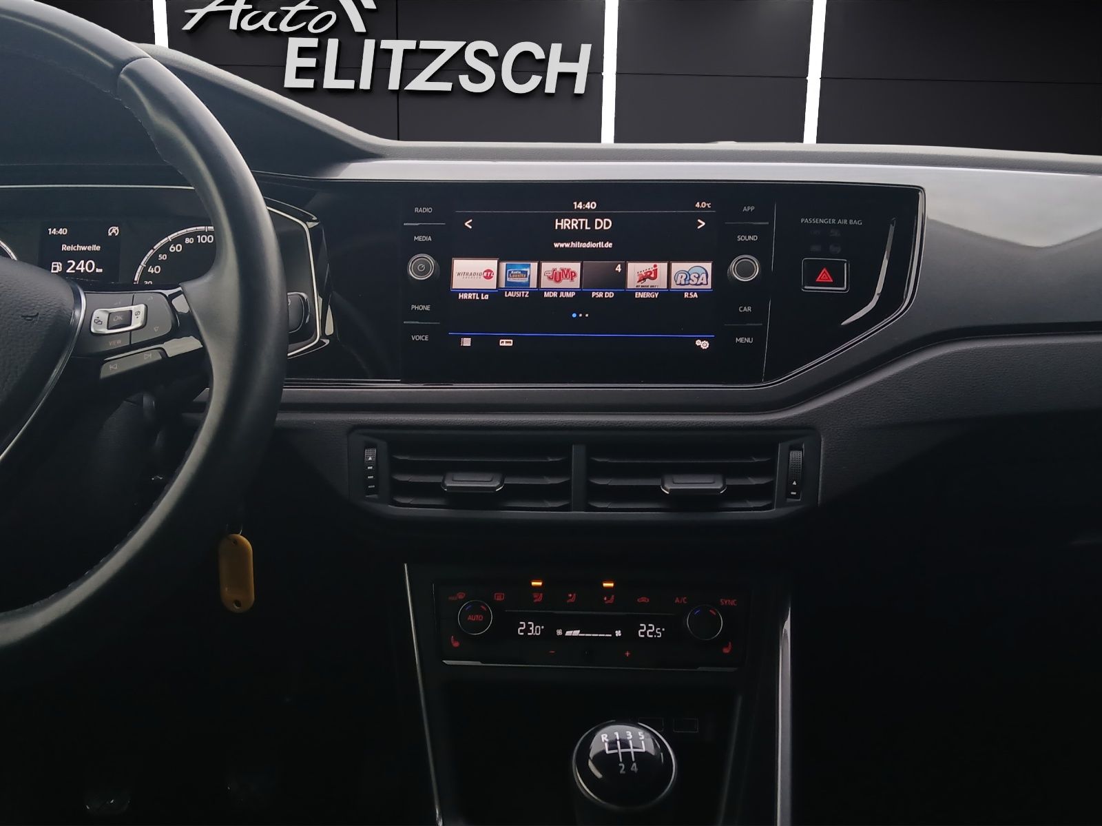 Fahrzeugabbildung Volkswagen Polo TSI Highline Climatronic ACC PDC SH LM