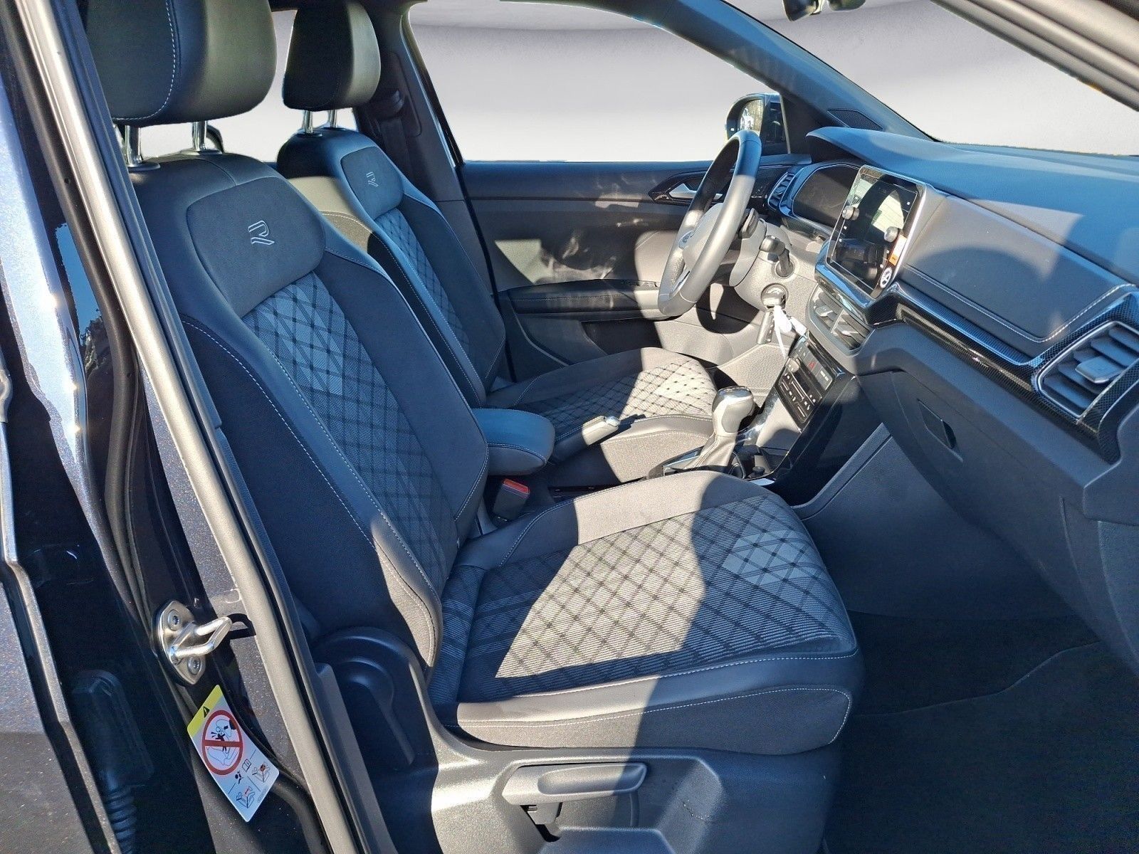 Volkswagen T-Cross - Bild 9