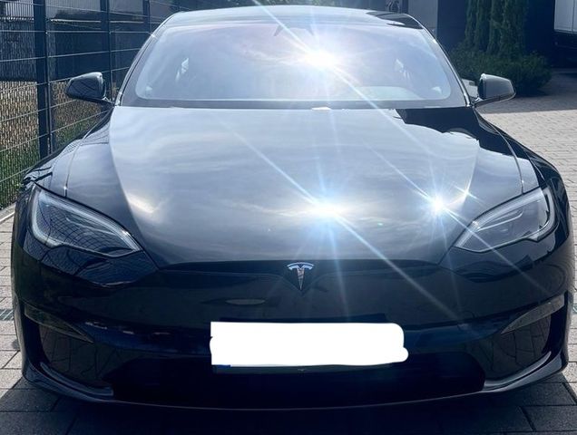 Tesla MODEL S PLAID