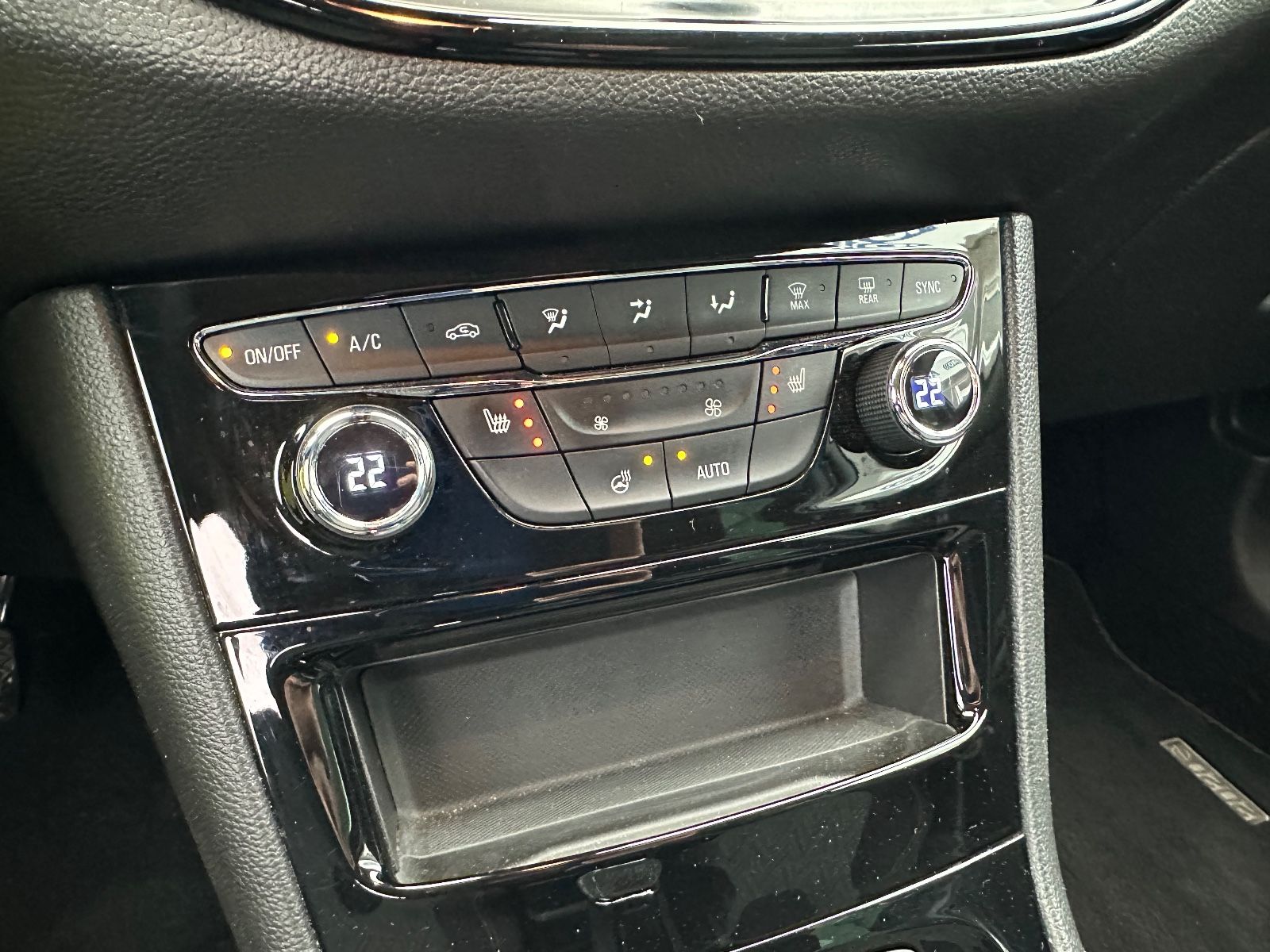 Fahrzeugabbildung Opel Astra ST 1.2 Turbo Opel 2020 LED/GRA/GJR/SHZG