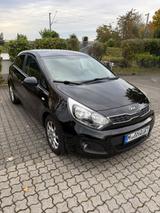 Kia Rio 1.2 , 8 Reifen, Sitzheizung, Klima, Tüv 8/27 - gebrauchte Kia Rio aus dem Jahr 2013