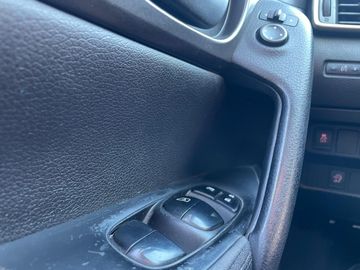 Nissan Qashqai - 11