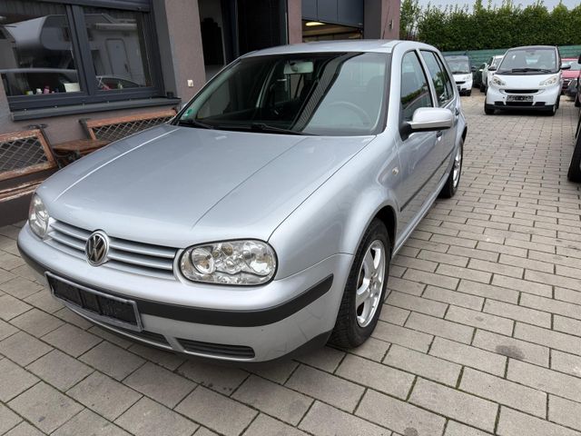 Volkswagen Golf 1.6 Mit LPG