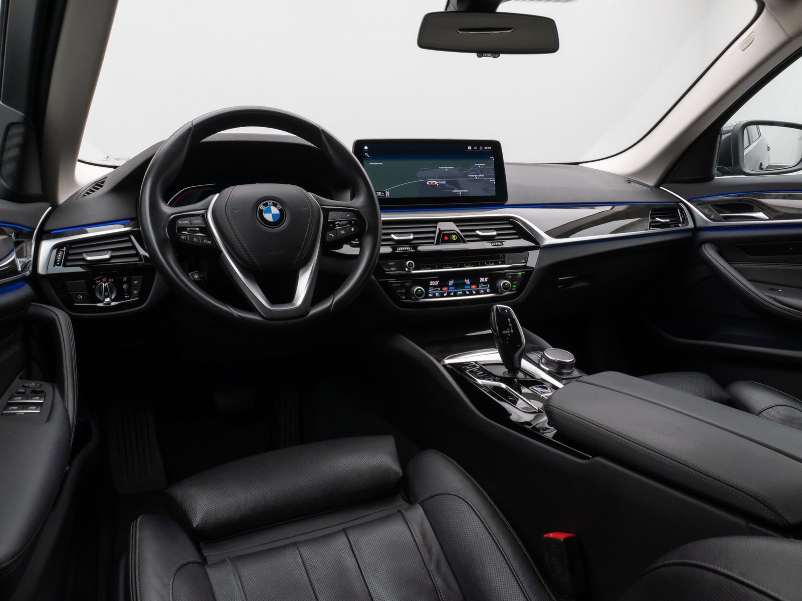 Fahrzeugabbildung BMW 520d xD Kamera HUD DAB HiFi Belüftung Leder Komf