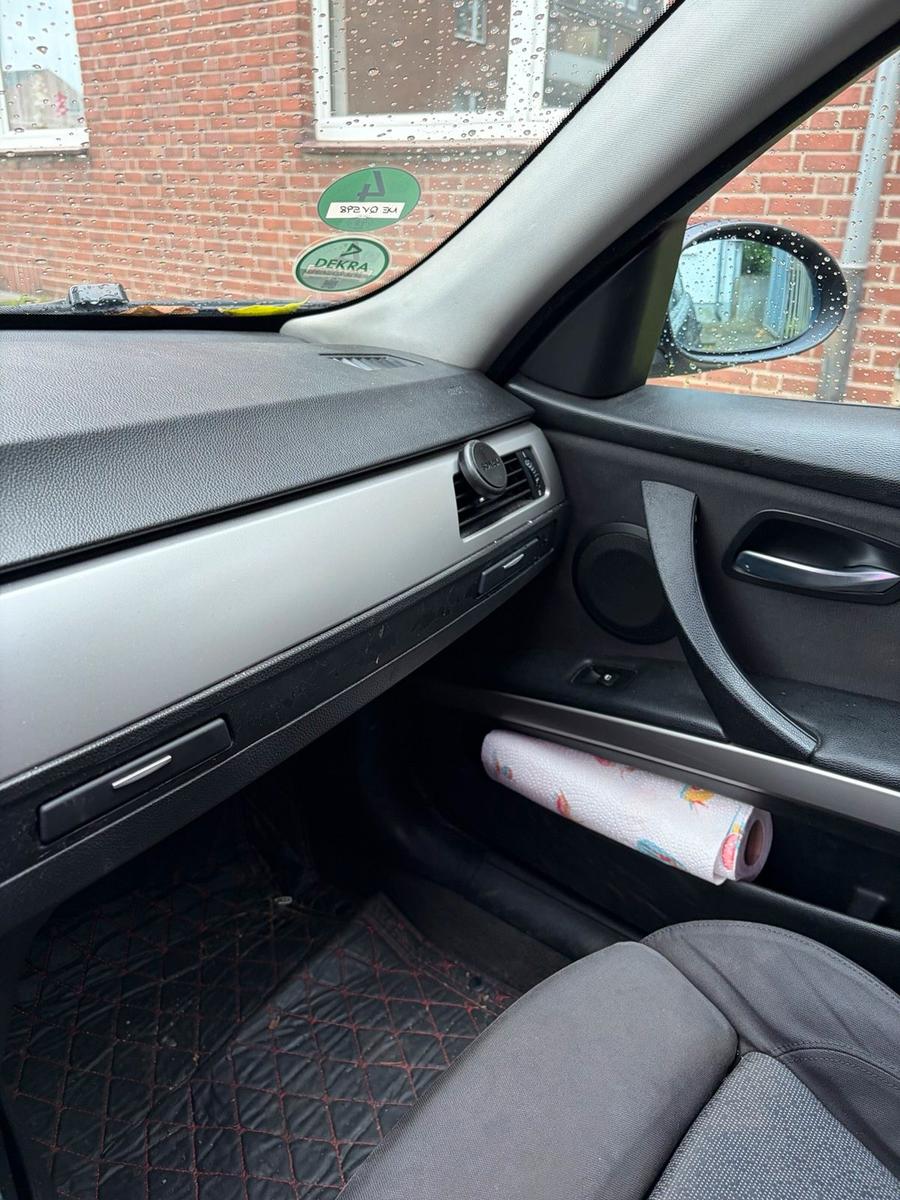 BMW 320 2005 — photo 14