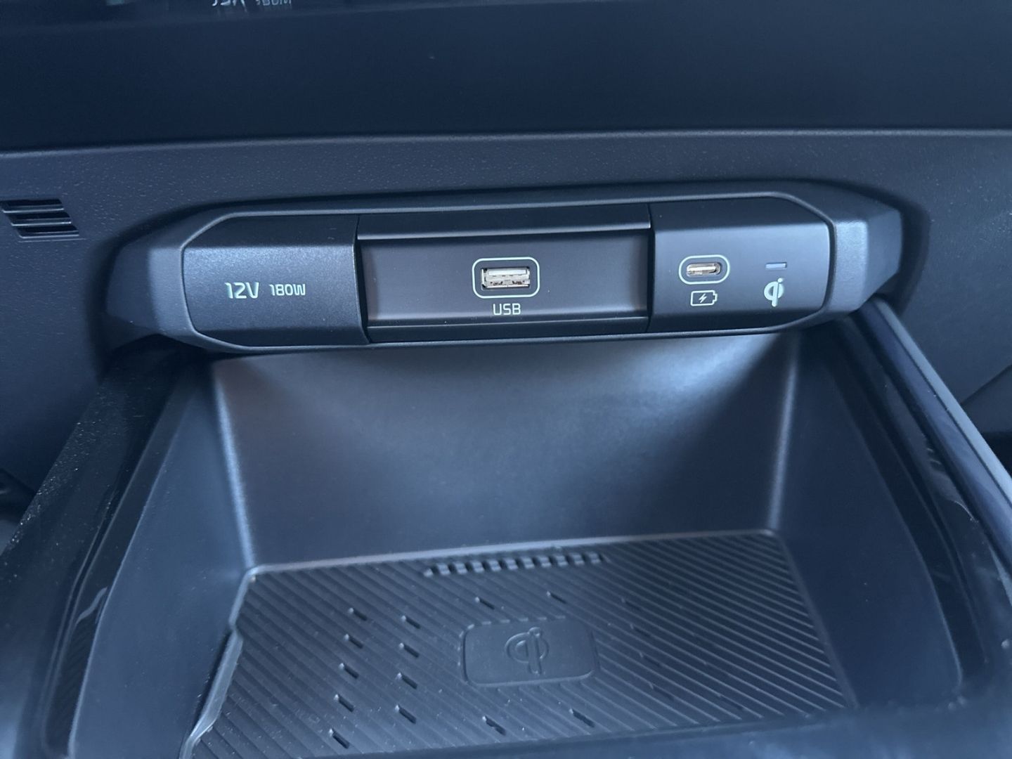 Fahrzeugabbildung Kia Niro EV Inspiration WP DW TEC REX SD STL  HUD Na