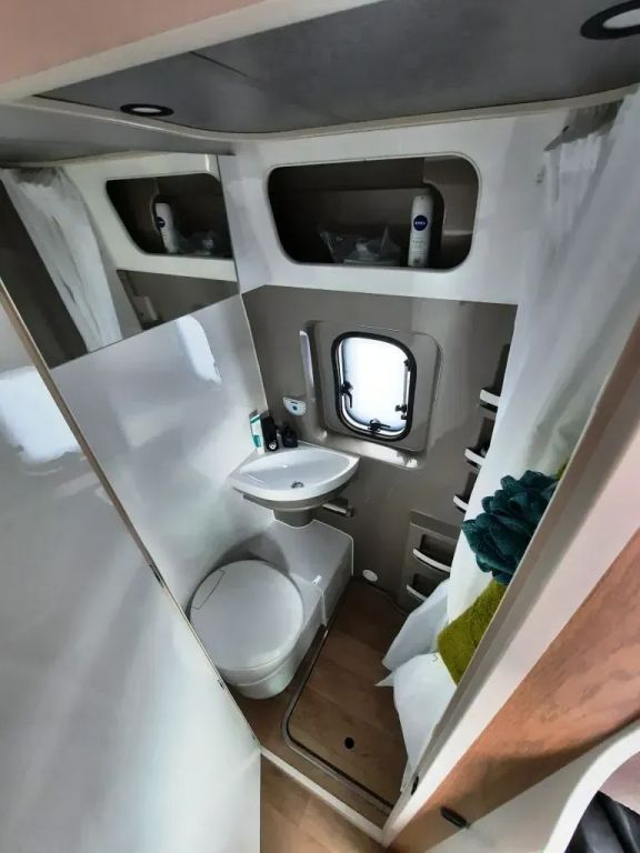 Fahrzeug Übersicht 17 Fahrzeugabbildung Hobby ONTOUR Van 600 FT Tageszulassung 11.045€ sparen