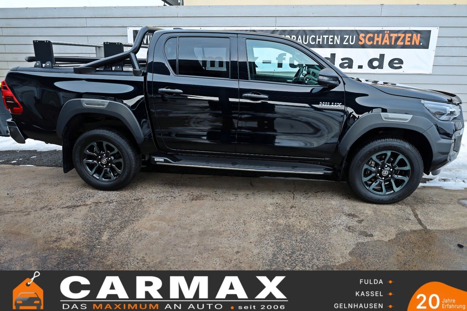 Fahrzeugabbildung Toyota Hilux 2.8 D-4D Invincible, Rollbügel, Rollo, AHK