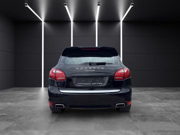 Porsche Cayenne - 5