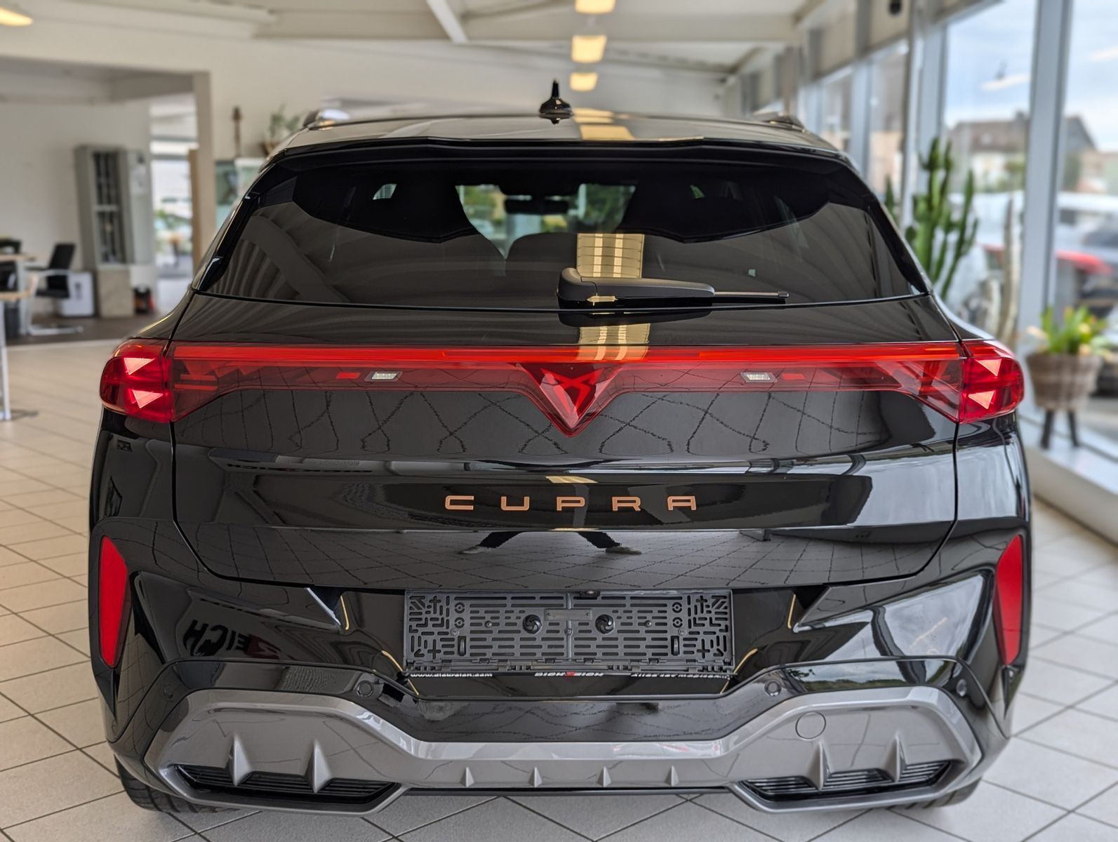 CUPRA Terramar 1.5 eTSI Dinamica Edge-Paket HUD 19" - Image 6