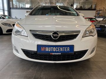 MYAUTOCENTER – Gebraucht- und Jahreswagen mit Werkstattservice in Pfaffenhofen Opel Astra J Sports Tourer Design Edition *PDC*Klima*