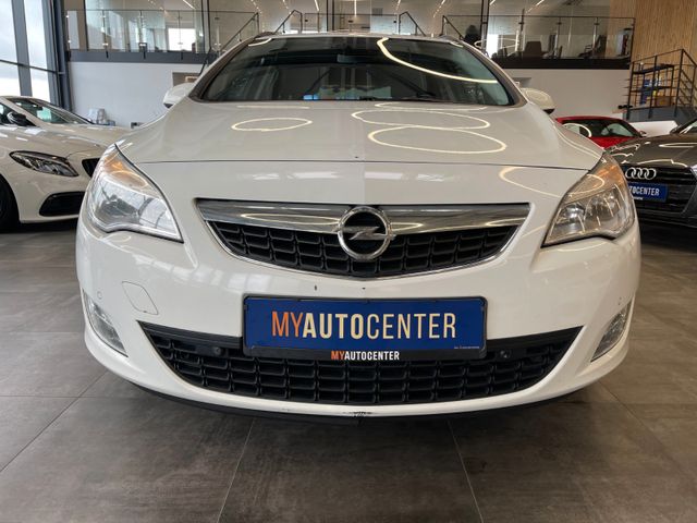 MYAUTOCENTER – Gebraucht- und Jahreswagen mit Werkstattservice in Pfaffenhofen Opel Astra J Sports Tourer Design Edition *PDC*Klima*