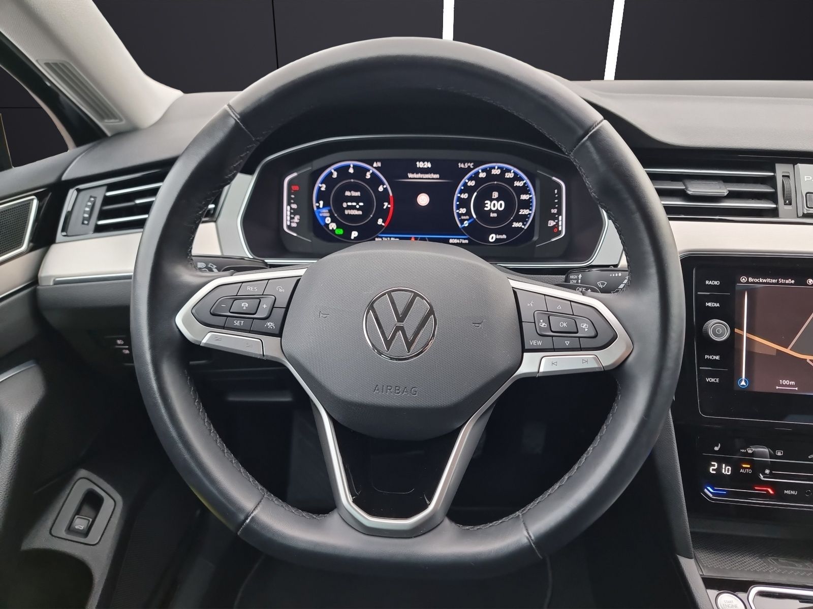 Fahrzeugabbildung Volkswagen Passat Variant TSI Elegance DSG Matrix Navi AID
