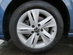 VW Golf VIII Var. 2.0 TDI Life DSG FACELIFT LED Ahk VW Golf VIII Var. 2.0 TDI Life DSG FACELIFT LED Ahk