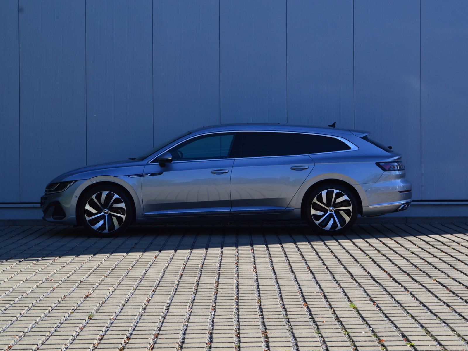 Arteon SB 2.0 TDI 200 PS 4M DSG R-Line VOLL/AHK/