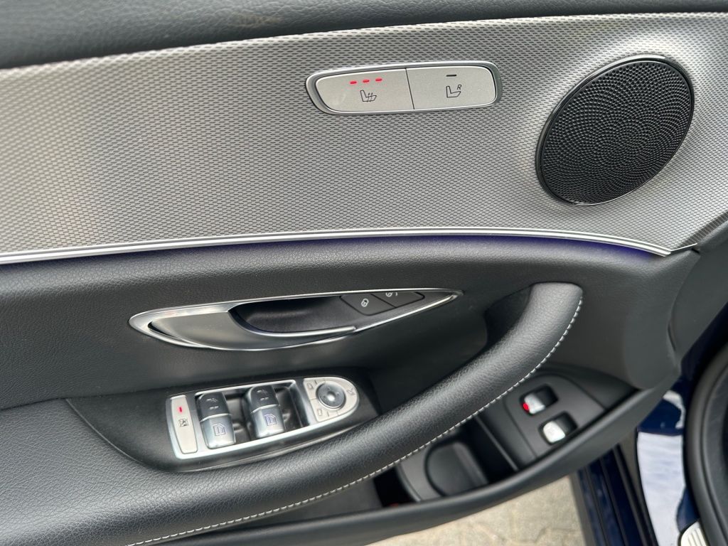 Fahrzeugabbildung Mercedes-Benz E 200 T Avantg. AHK Totwi. LED SHZ KAM Ambie.