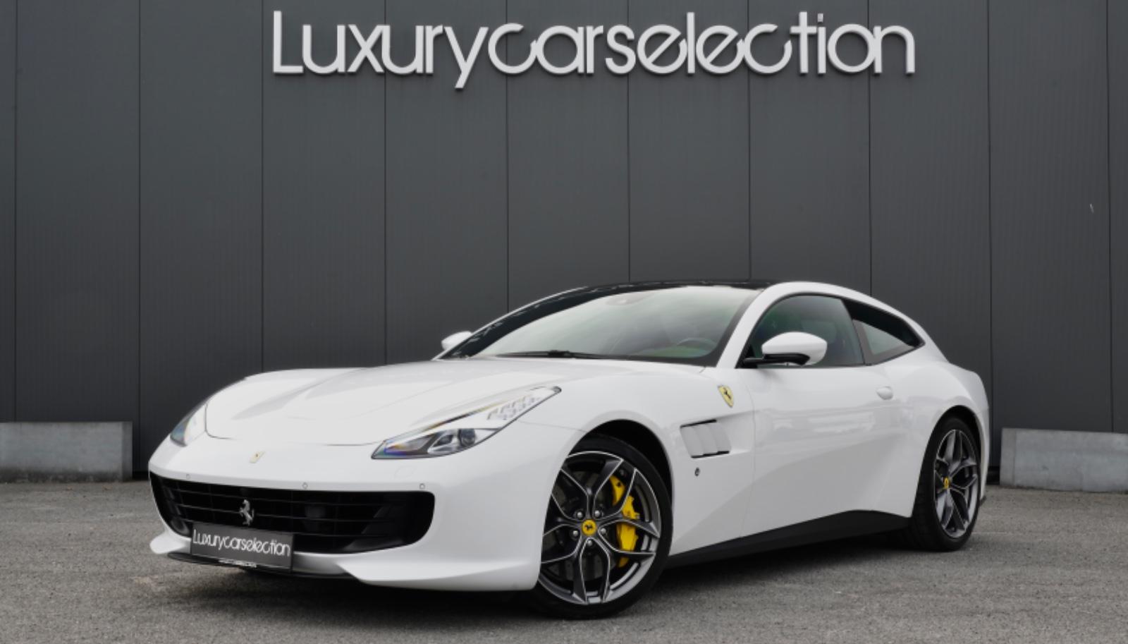 Ferrari GTC4LussoT *PASSENGER DISPLAY/LIFT/CERAMIC/PANO*
