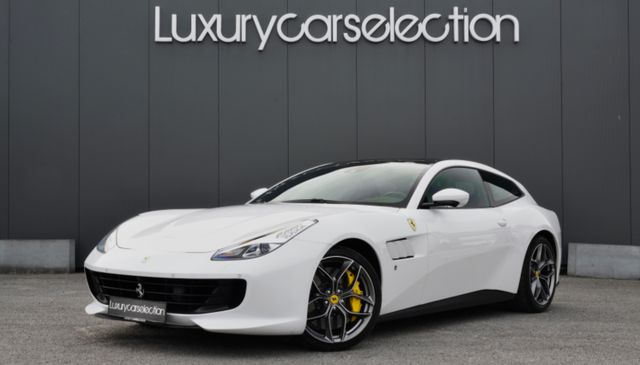 Ferrari GTC4LussoT *PASSENGER DISPLAY/LIFT/CERAMIC/PANO*