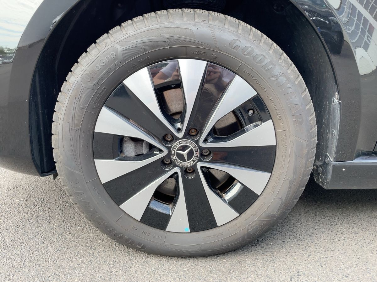 Fahrzeugabbildung Mercedes-Benz EQV 300 lang 360°/Totw./Navi/LED