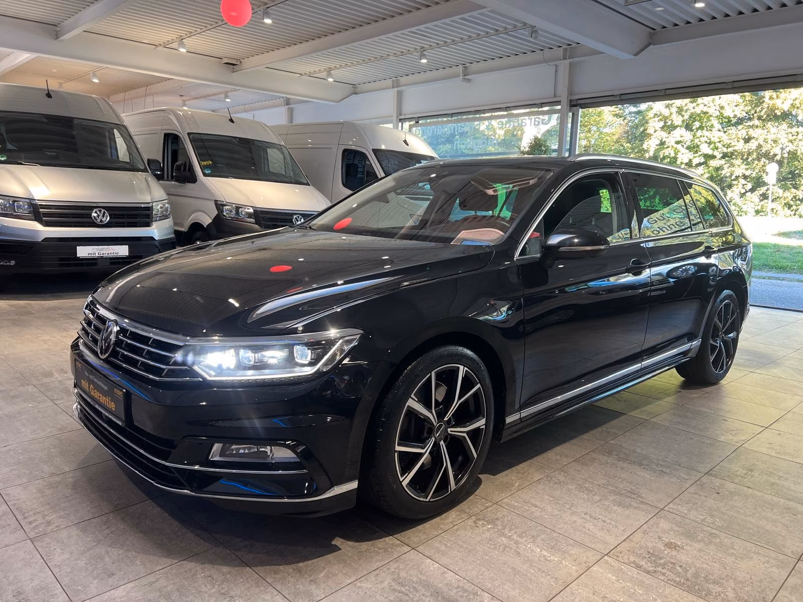 Volkswagen Passat Variant R-Line 4Motion*Pano*360°*AHK*DSG