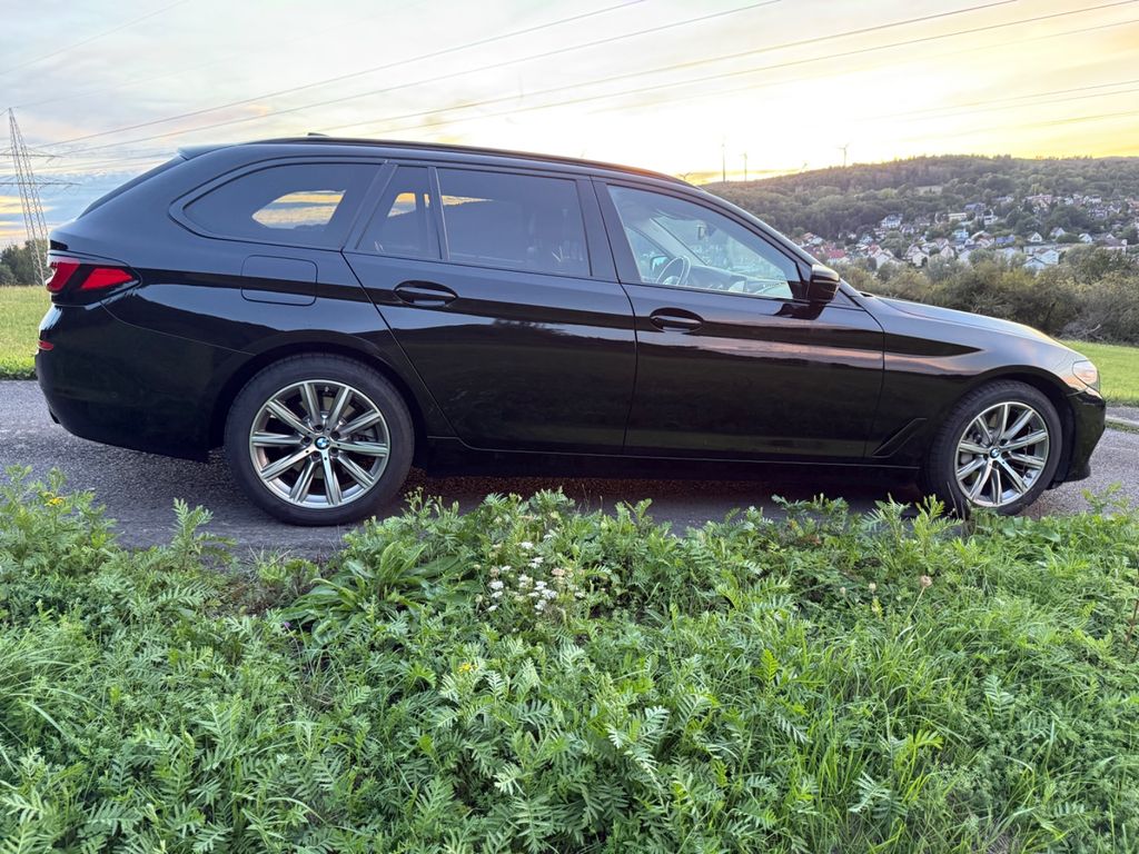 Image of BMW 530