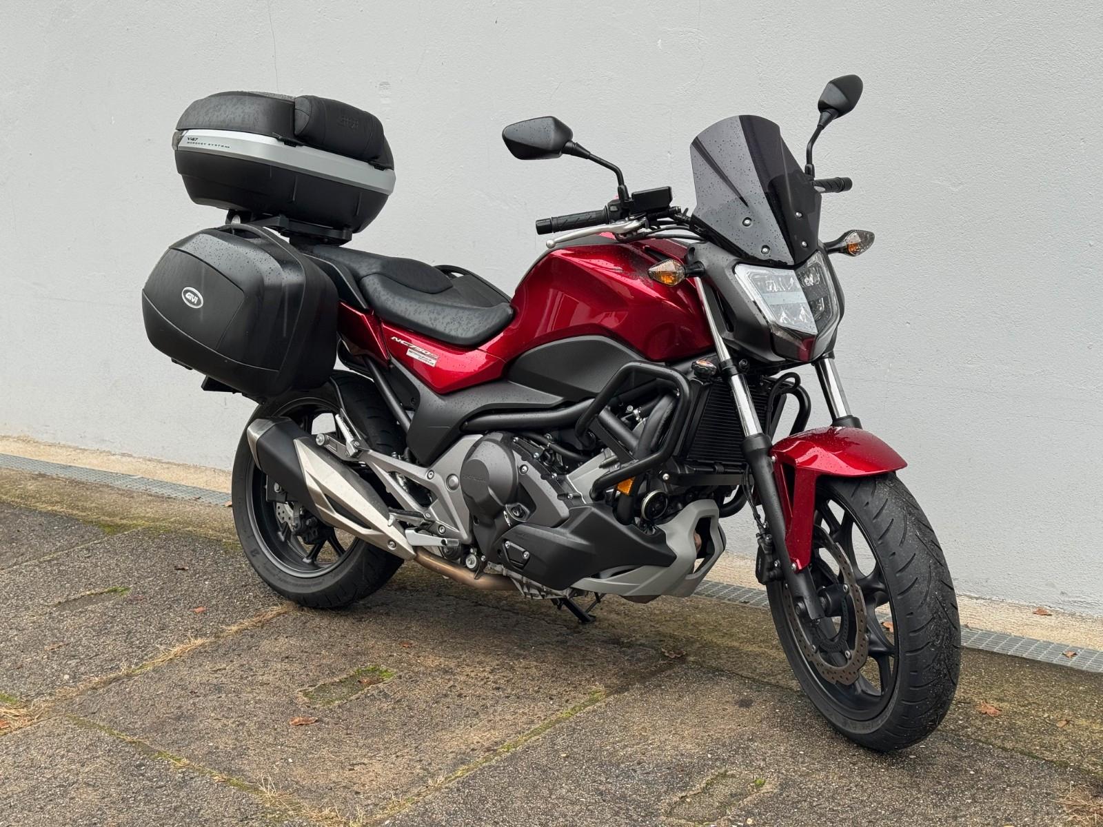 Honda NC750SD mit Zubehör