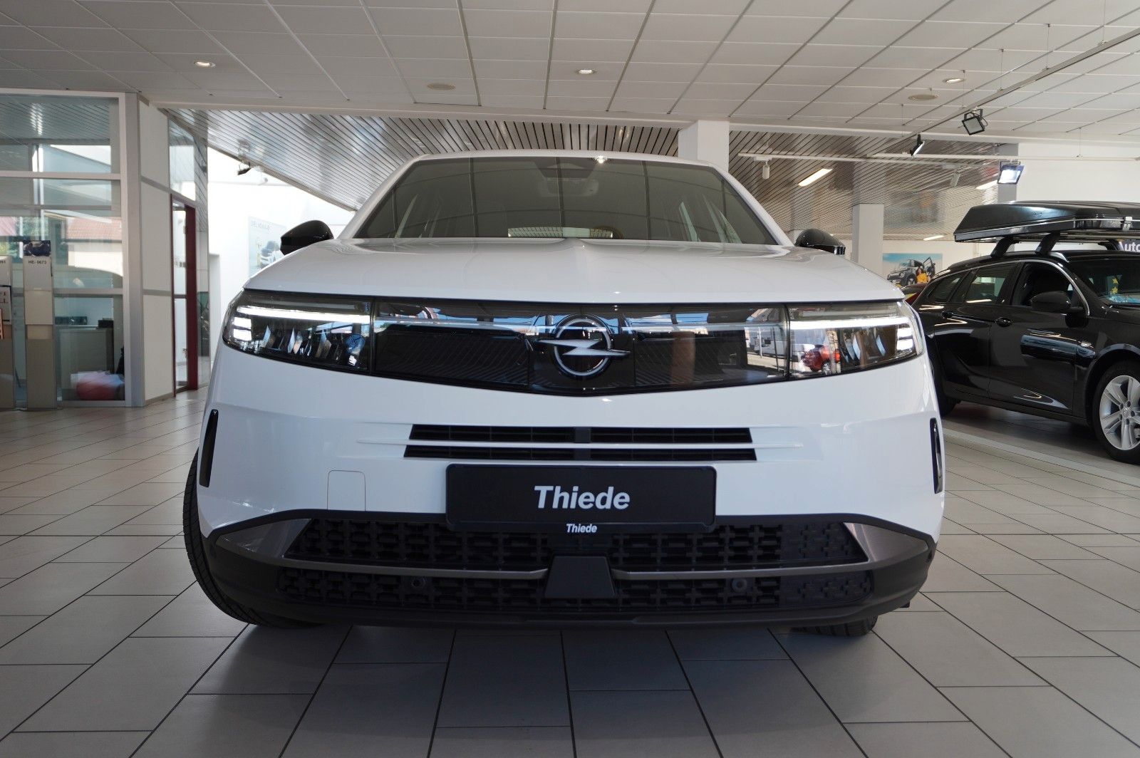 Fahrzeugabbildung Opel Grandland 1.2 48V HYBRID EDIT. NAVI/LED/KAMERA