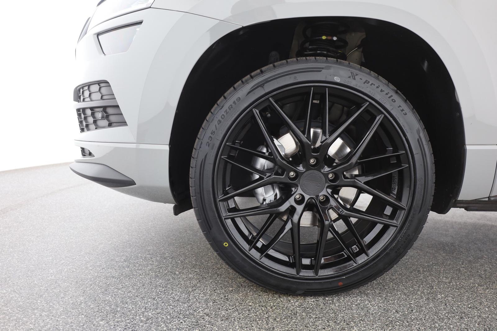Skoda Karoq 1.5 TSI DSG Sportline LED ACC Kamera Navi