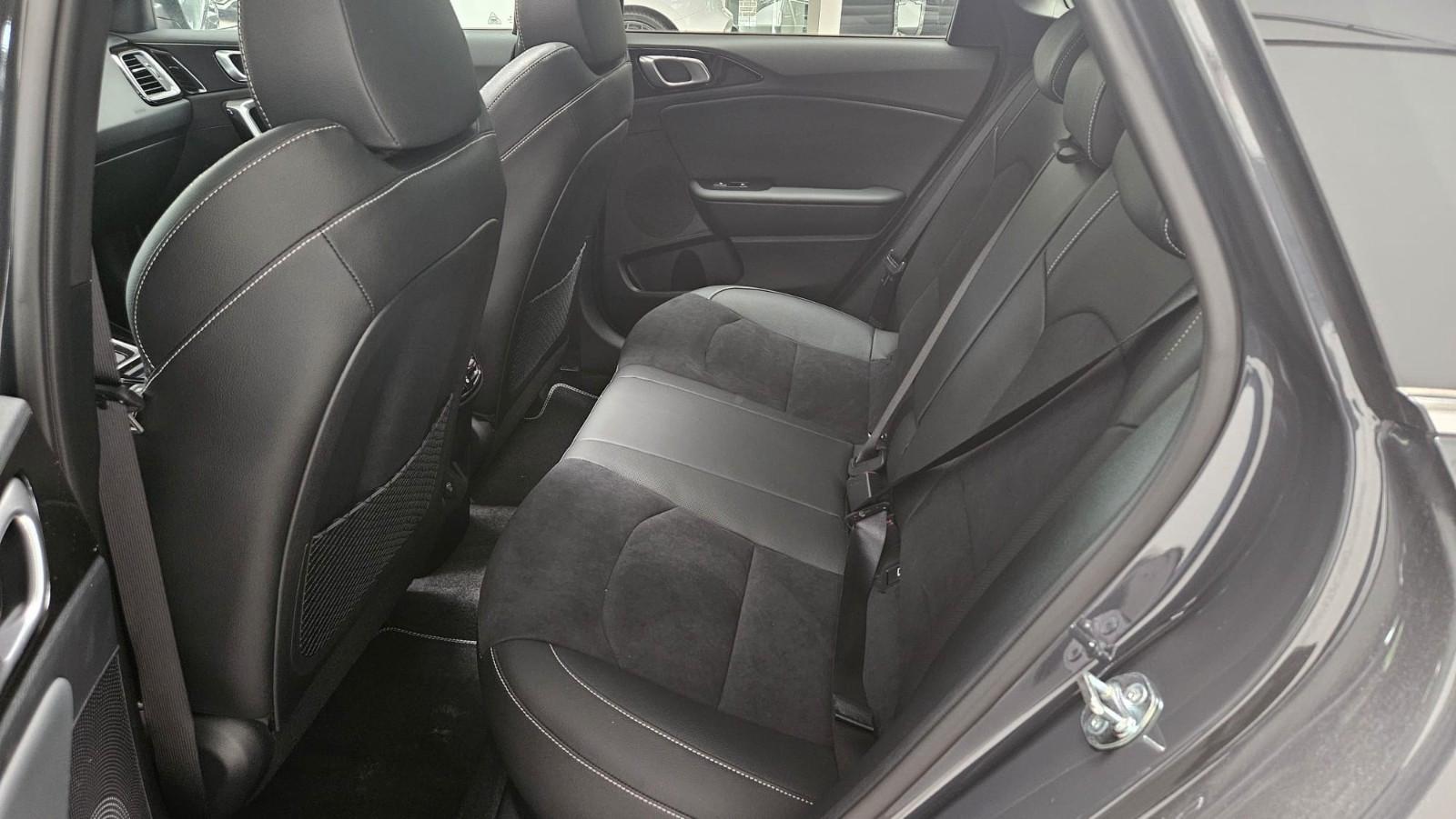 Kia CEED SW GT Line DCT Navi Pano Kamera Technologie