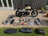 Triumph Scrambler Umbau mit allen neuen Originalteilen