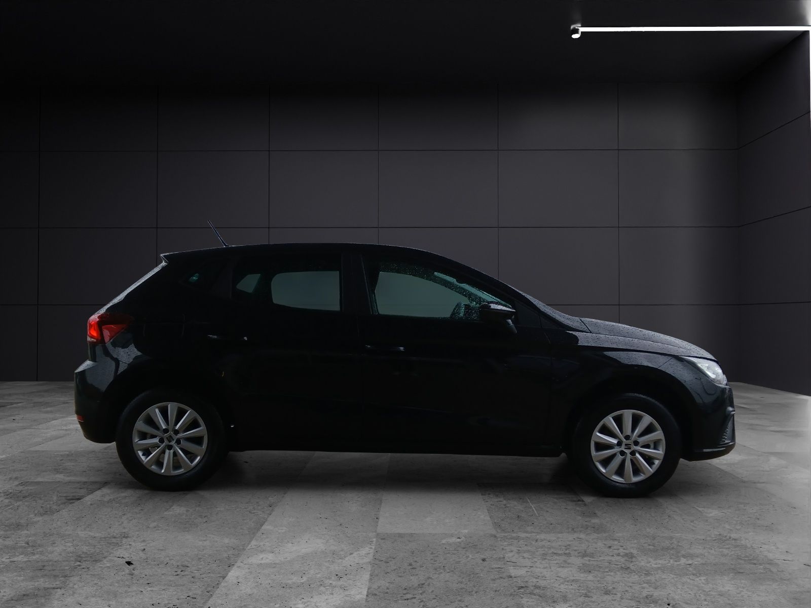 Fahrzeugabbildung SEAT Ibiza TSI Road-Edition DSG LED Navi AID ACC RFK