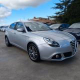 Alfa Romeo Giulietta 1.6 105Cv DISTINCTIVE - silberne Alfa Romeo Giulietta