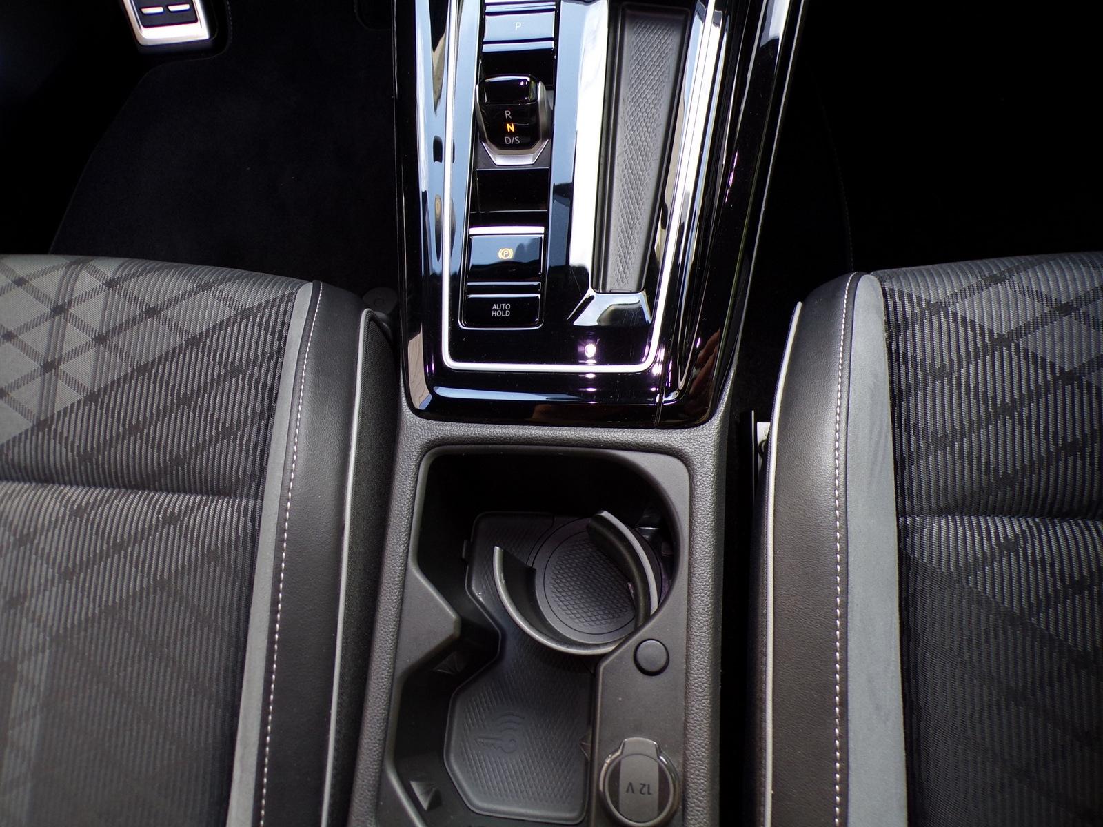 Volkswagen Golf VIII 2.0 TSI DSG R-LINE / AHK+18'+KAMERA, миниатюра 16