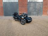 Can-Am Spyder F3 T - Can-Am Quad